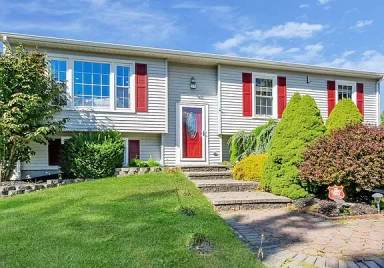 Main picture of 105 Conrad Ct
