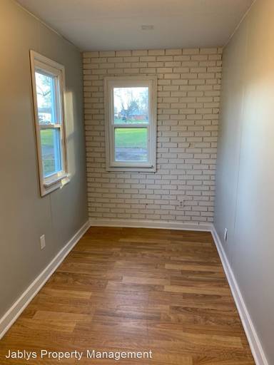 Main picture of 3713 E Lynn St