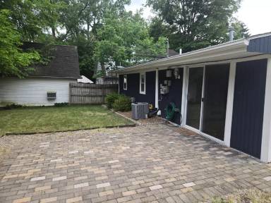 Main picture of 18334 Irving St