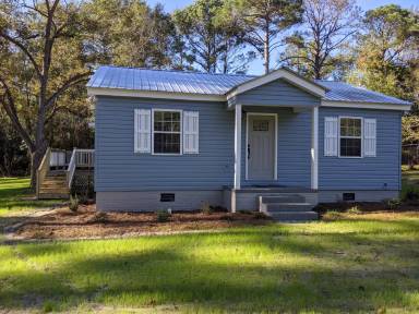 Main picture of 108 W 9th St