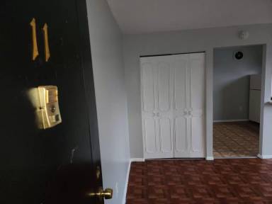 Main picture of 4105 W 8th St