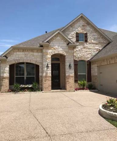 Main picture of 9768 Corinth Ln