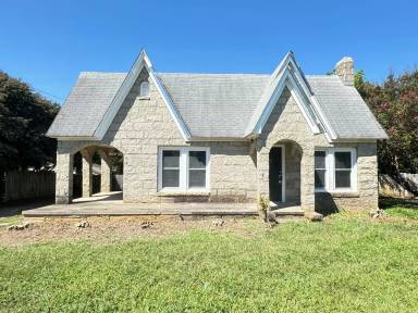 Main picture of 1427 W A St