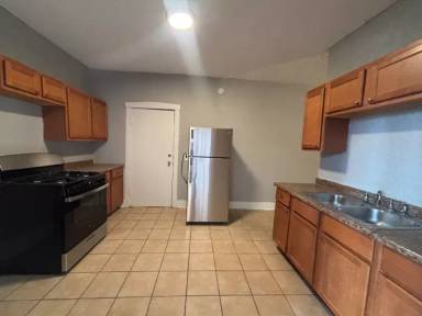 Main picture of 3023 W 55th St