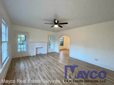 Main picture of 221 Boulevard St