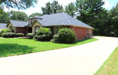 Main picture of 3975 Chapel Woods Blvd