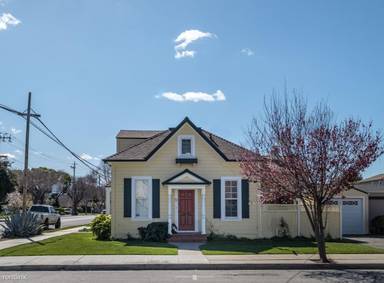 Main picture of 34 Maple St