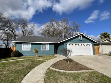 Main picture of 2818 E Valley Oaks Dr