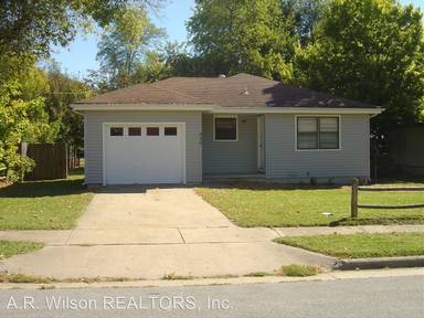 Main picture of 858 S Main Ave