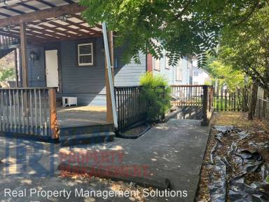 Main picture of 9803 SE Henry St