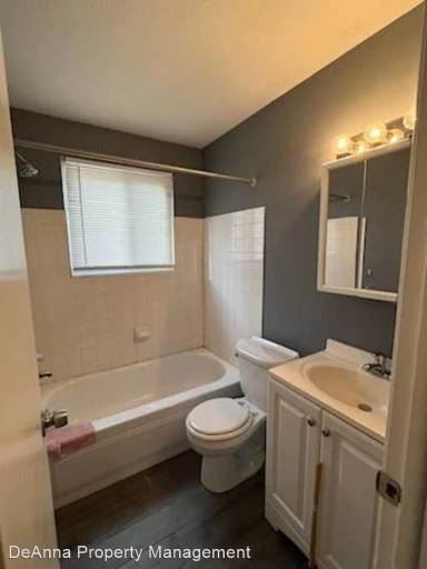 Main picture of 484 10th St