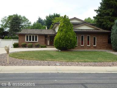 Main picture of 7573 Lee Dr