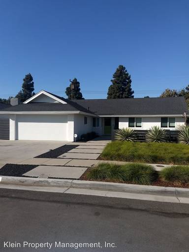 Main picture of 5801 Middlecoff Dr