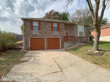 Main picture of 1704 NE Balboa St
