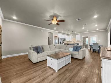 Main picture of 1606 Black Kettle Trl