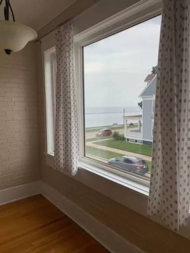 Main picture of 206 15th Street - 204