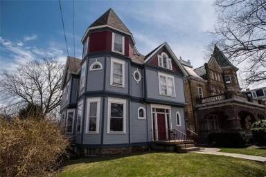 Main picture of 135 S 6th St