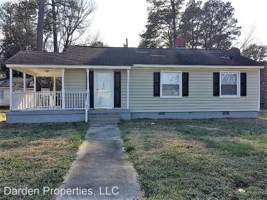 Main picture of 300 N Sylvan Dr
