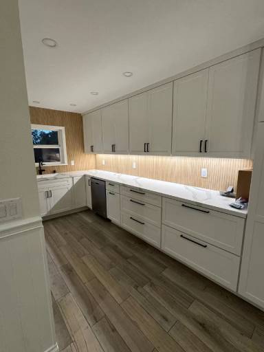 Main picture of 2620 Elden Ave