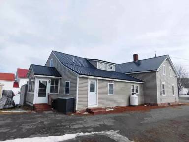 Main picture of 83 Main St