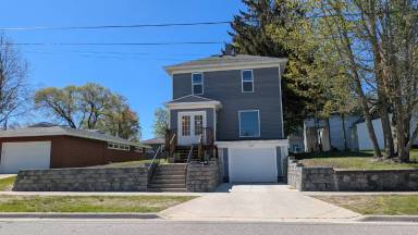 Main picture of 307 Lincoln St
