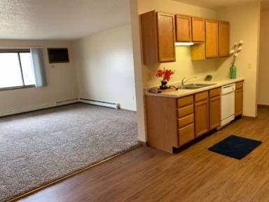 Main picture of 1401 12th St E