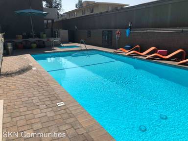 Main picture of 385 S Catalina Ave