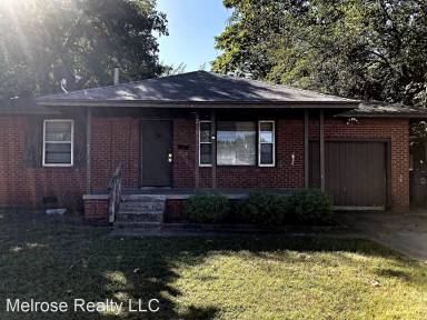 Main picture of 2404 W Britton Rd