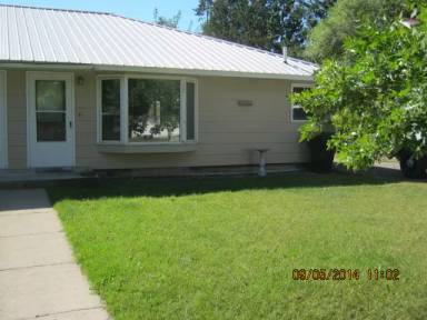 Main picture of 520 14th St E