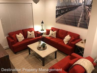 Main picture of 1901 E Holiday Ln