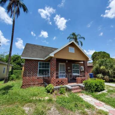 Main picture of 1735 25th St S