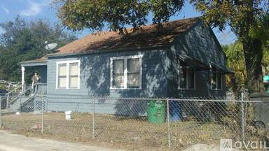 Main picture of 255 E Lambert St