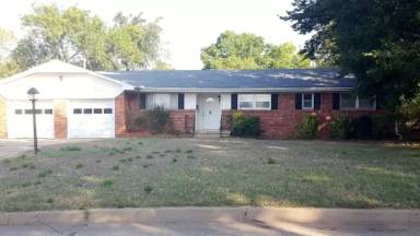 Main picture of 1112 W Lakeridge Ave