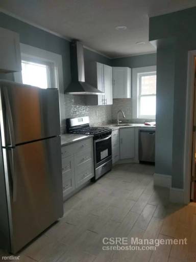 Main picture of 1293 Cambridge St