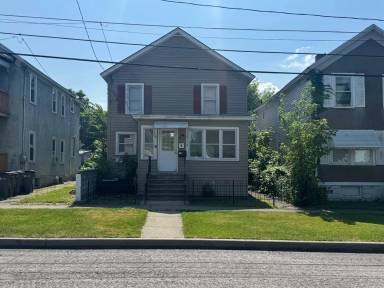Main picture of 110 3rd St