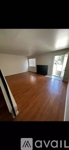 Main picture of 8212 Center Pkwy