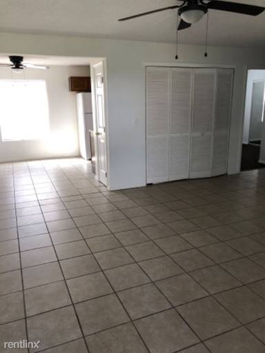 Main picture of 302 Twin Oaks