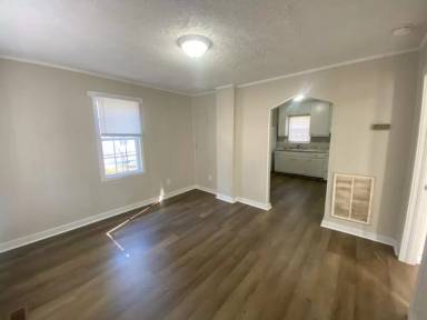 Main picture of 1920 Bain Dr