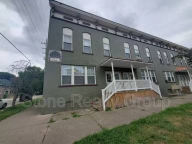 Main picture of 512 1/2 S 5th St