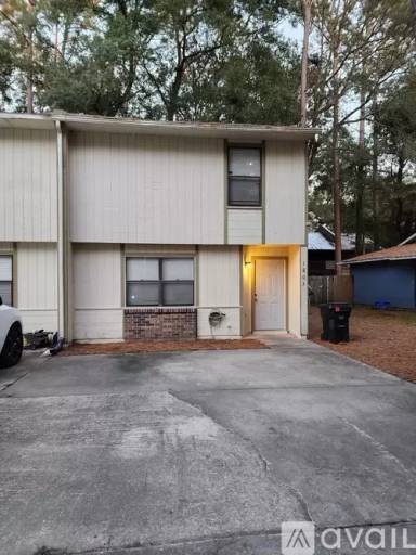 Main picture of 1803 SW 68th Ter