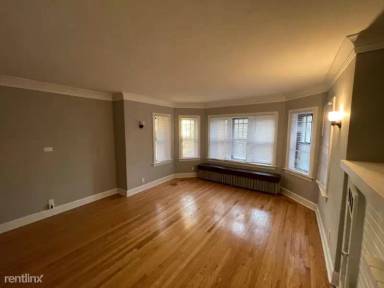 Main picture of 9037 S Laflin St