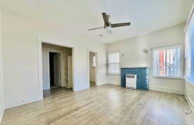 Main picture of 328 W 8th St