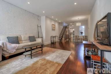 Main picture of 1907 Fenwick Pl