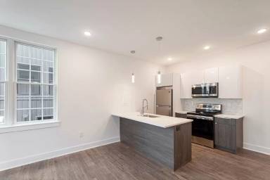 Main picture of 2623 Christian St