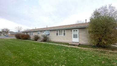 Main picture of 340 Velde St