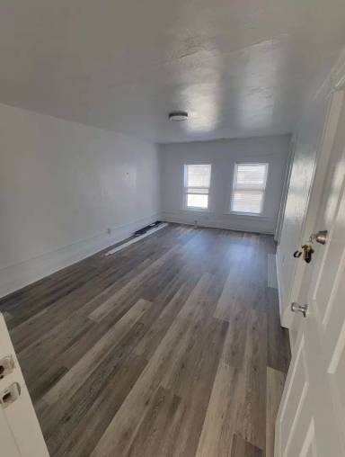 Main picture of 413 W Forest Ave