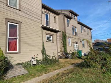 Main picture of 22 W College Ave