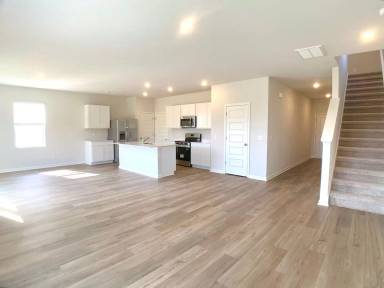 Main picture of 821 Moray Ln