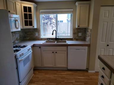 Main picture of 668 Andy Ct