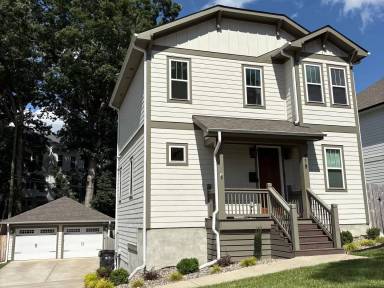 Main picture of 418 Seldon Dr